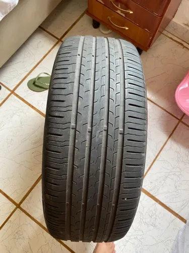 pneu Continental 235/45 R20 100V