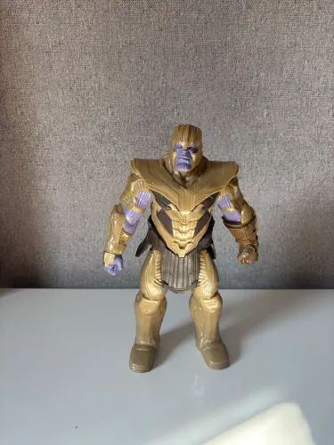 Boneco Thanos Marvel