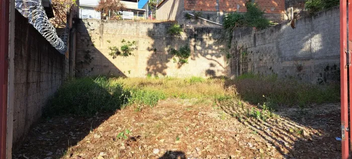 Vendo lote no bairro Jardim Vitória