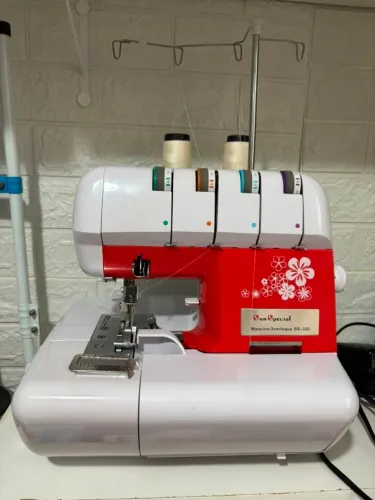 Máquina Doméstica Overlock Ponto Cadeia portátil Sun Special SS-320