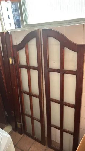 Porta Bang Bang de madeira com vidro + dobradiças