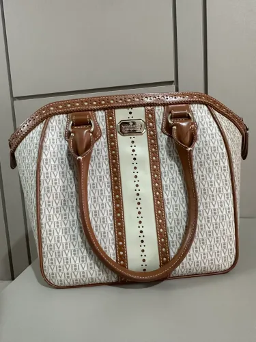 Cedo bolsa Vitor Hugo