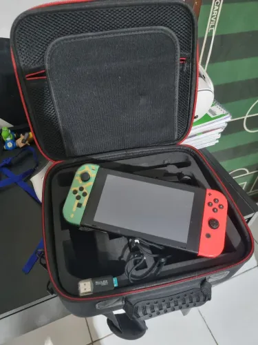 Nintendo Switch com acessorios