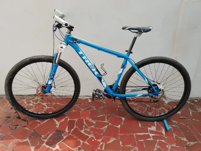 MOUNTAI BIKE TREK - ARO 29