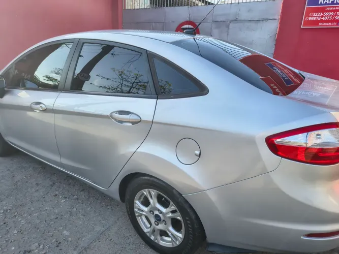 Ford Fiesta Sedan SE 1.6 16V Flex 4P 2014