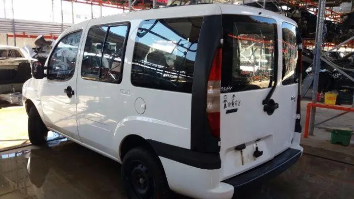 Peças usadas Fiat Doblo 2005 branca 80cv