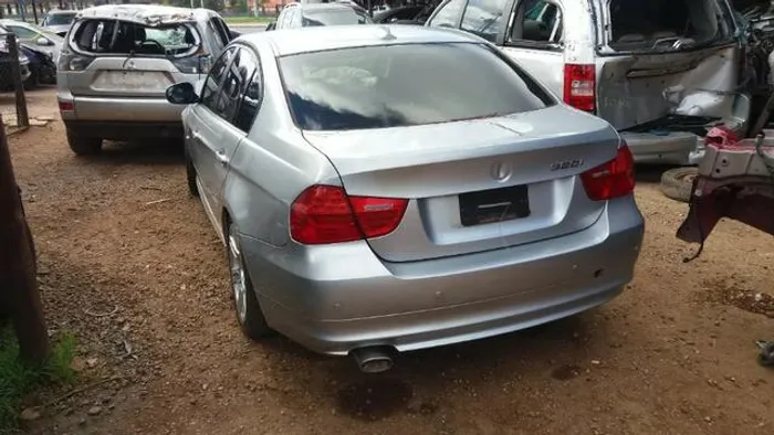 Sucata Bmw 320 Ia 2010 Retirada De Peças