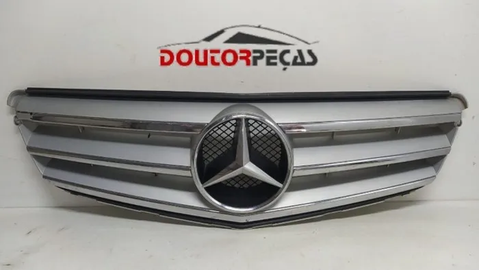 Grade Mercedes B180 B200 c/detalhe 2009/2011 a *