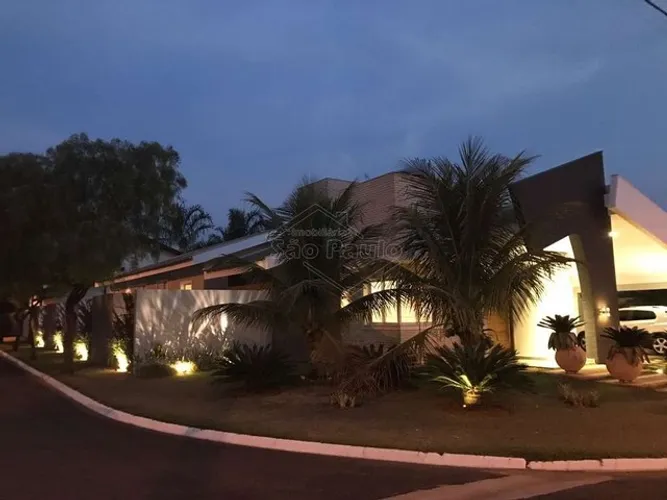 Venda de Casas / Condomínio na cidade de Araraquara