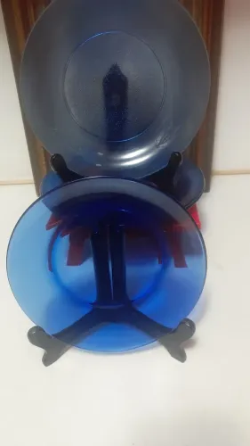 Pratos nadir figueiredo  3 peças  e 1 sem marca.