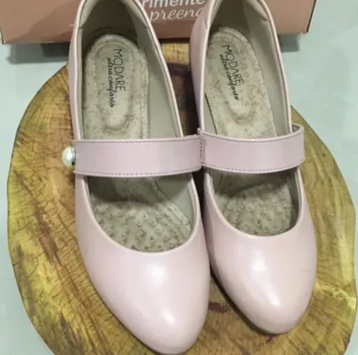 Sapato Boneca 37