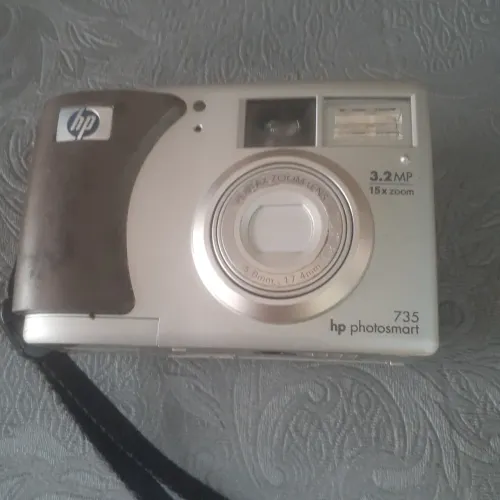 Câmera HP photosmart 735...antiga