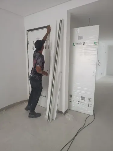 Instalação de porta kit pronta fechadura eletronica