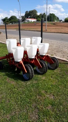 Plantadeira 2040 3 linhas
