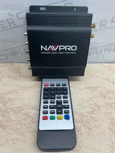 Navegador com tv digital com antenas para retirar peças