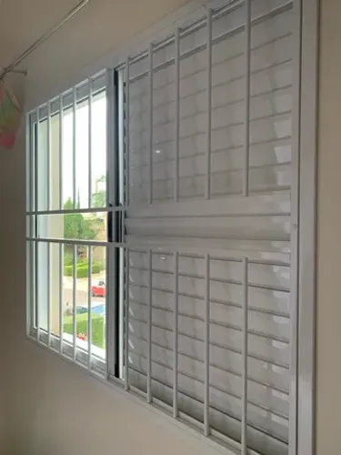Grade de Proteção Para Janela Em Alumínio Branco 1,50x1,20