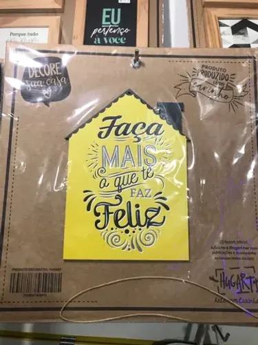 Placa decorativa com frases diversas