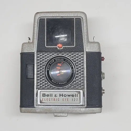Câmera Bell & Howell Electric Eye 127 Vintage