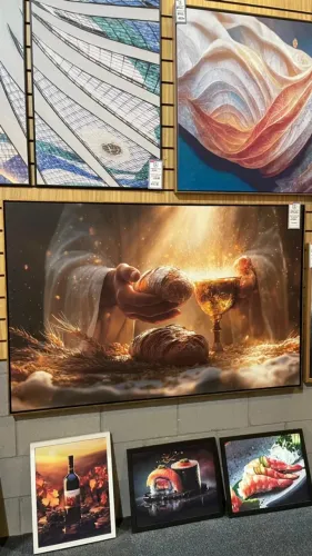 Quadro de mãos de Jesus e ceia