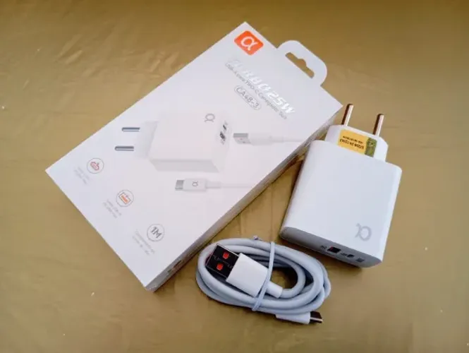 Carregador USB Tipo C + PD 25W Carregamento Rápido Power 3.0 A Gold