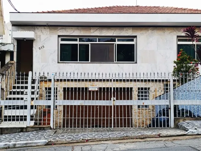 Casa para locação em Vila Dom Pedro II com 3 quartos, sendo 1 suíte, 390m²