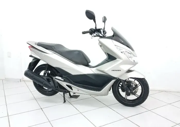 Honda Pcx 150! Ano 2017! Linda Moto! Financiamos e Aceitamos Trocas!