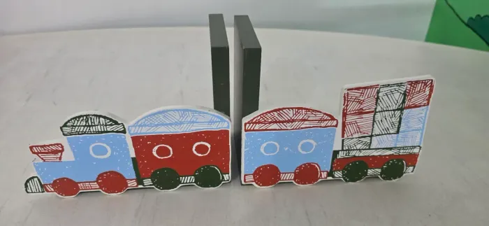 Porta-livro infantil trenzinho Tok Stok