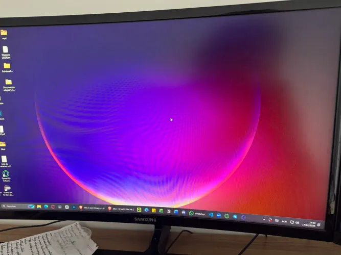 Monitor Curvo Samsung 27?
