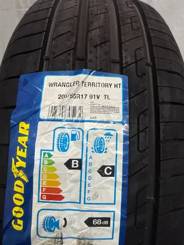Par de Pneu Goodyear Aro 17 Wrangler Territory HT 205/55R17 91V