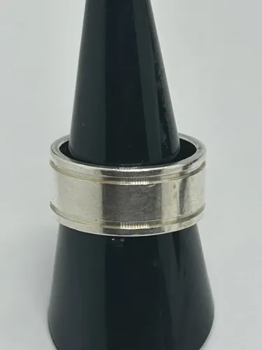 lindo anel de prata largo tamanho 16