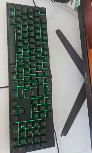 Teclado CooleraMaster RGB - Sgk3040