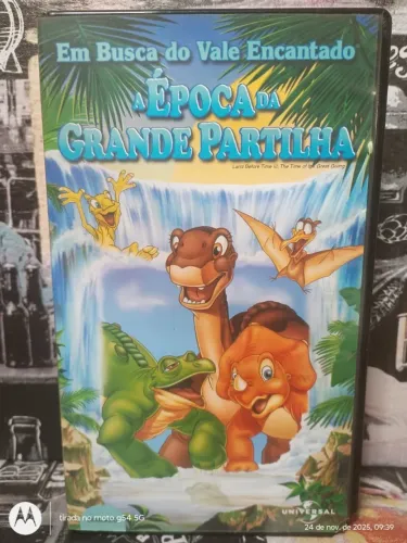VHS UNIVERSAL DUBLADO - EM BUSCA DO VALE ENCANTADO -A ÉPOCA DA GRANDE PARTILHA 