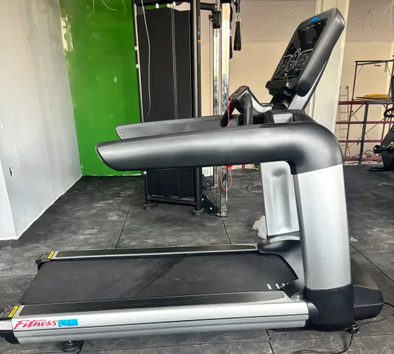 Esteira Profissional Importada TT-X10 Evolução e Design Arrojado