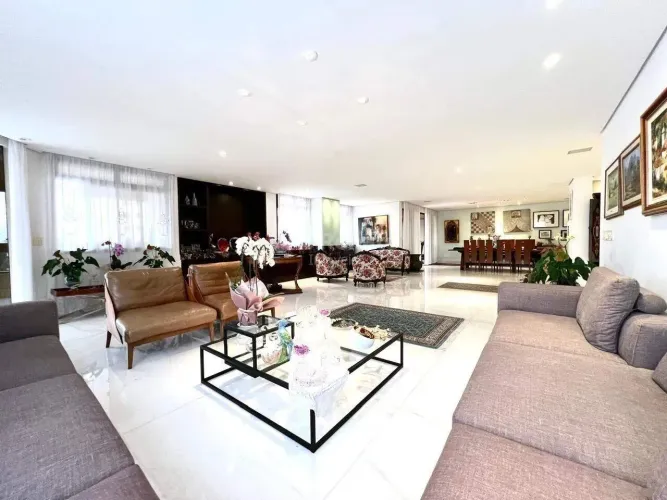 Apartamento de 468 m² com ótima localização à venda em Nova Lima.