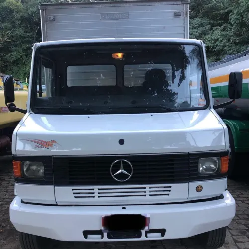 MB 710 PLUS BAÚ ANO 2012