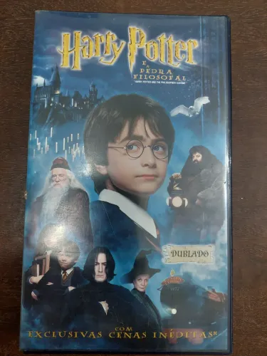 Harry Potter e a Pedra Filosofal - Dublado