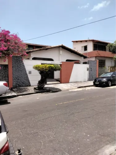 Vendo casa no Renascença 398m2 área construída por 750 Mil