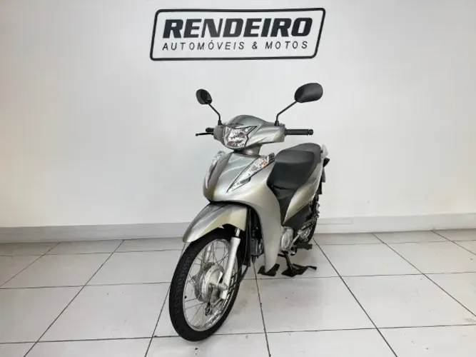 Honda Biz 110I ano 2024 com 1.900km aceito troca