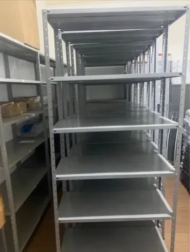 Prateleiras reforçadas industriais
