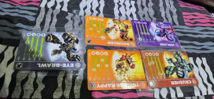 Skylanders Giants Cards - Eye-Brawl, Ninjini, Crusher e outros