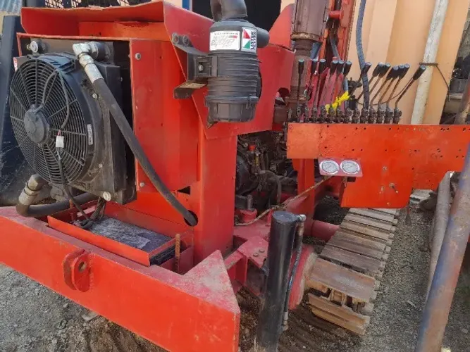 Perfuratriz Estaca Raiz