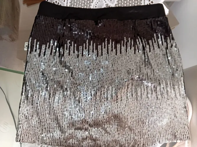 Saia de Paetê com Efeito Degradê - Glamour para Todas Ocasiões!