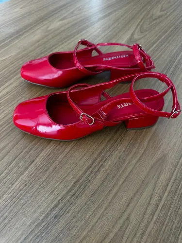 Salto bloco vermelho com tiras