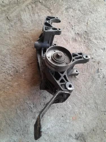 Suporte do Alternador do escort zetec 1.8 16v