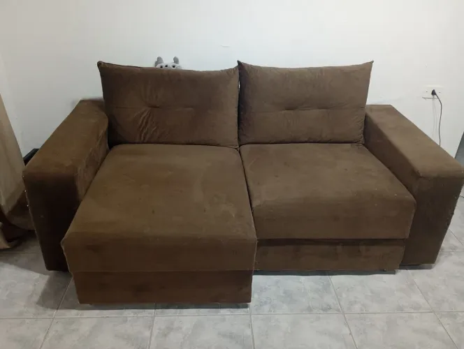 Vende-se sofá semi-novo 