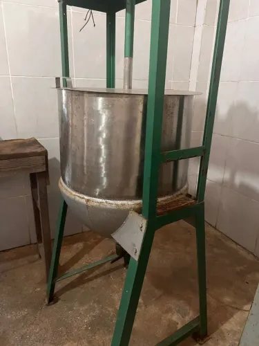 TACHO 180L - PAREDE DUPLA COM INOX INTERNO 