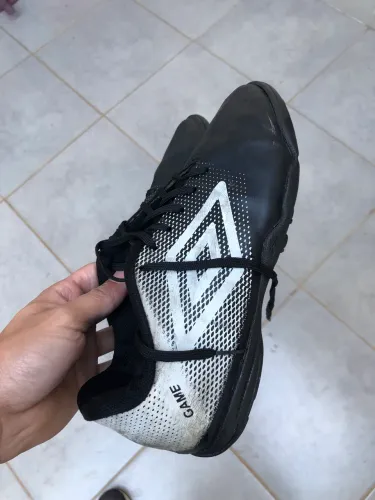 Chuteira umbro original usada