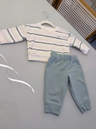 Roupinhas carters 3, 6 e 9 meses