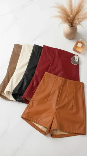 Shorts Couro Ecológico 