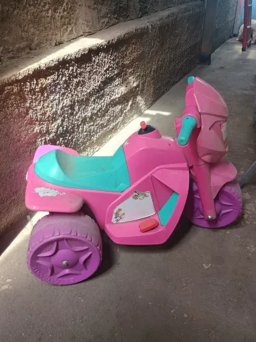 Moto elétrica infantil 